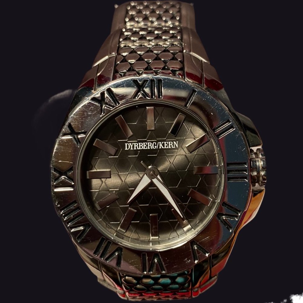 GORGEOUS MEN'S DYRBERG/KERN WATCH (EUC)
